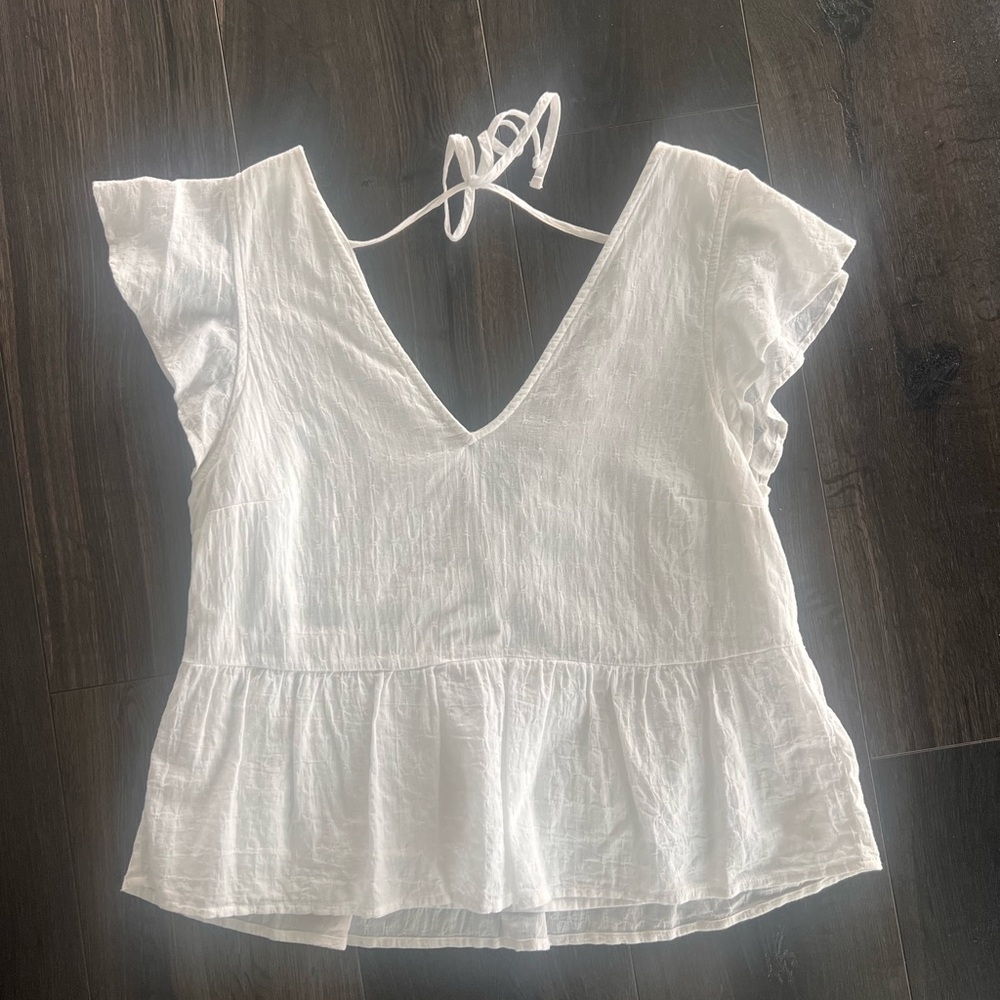 Abercrombie tie back ruffle t shirt size M